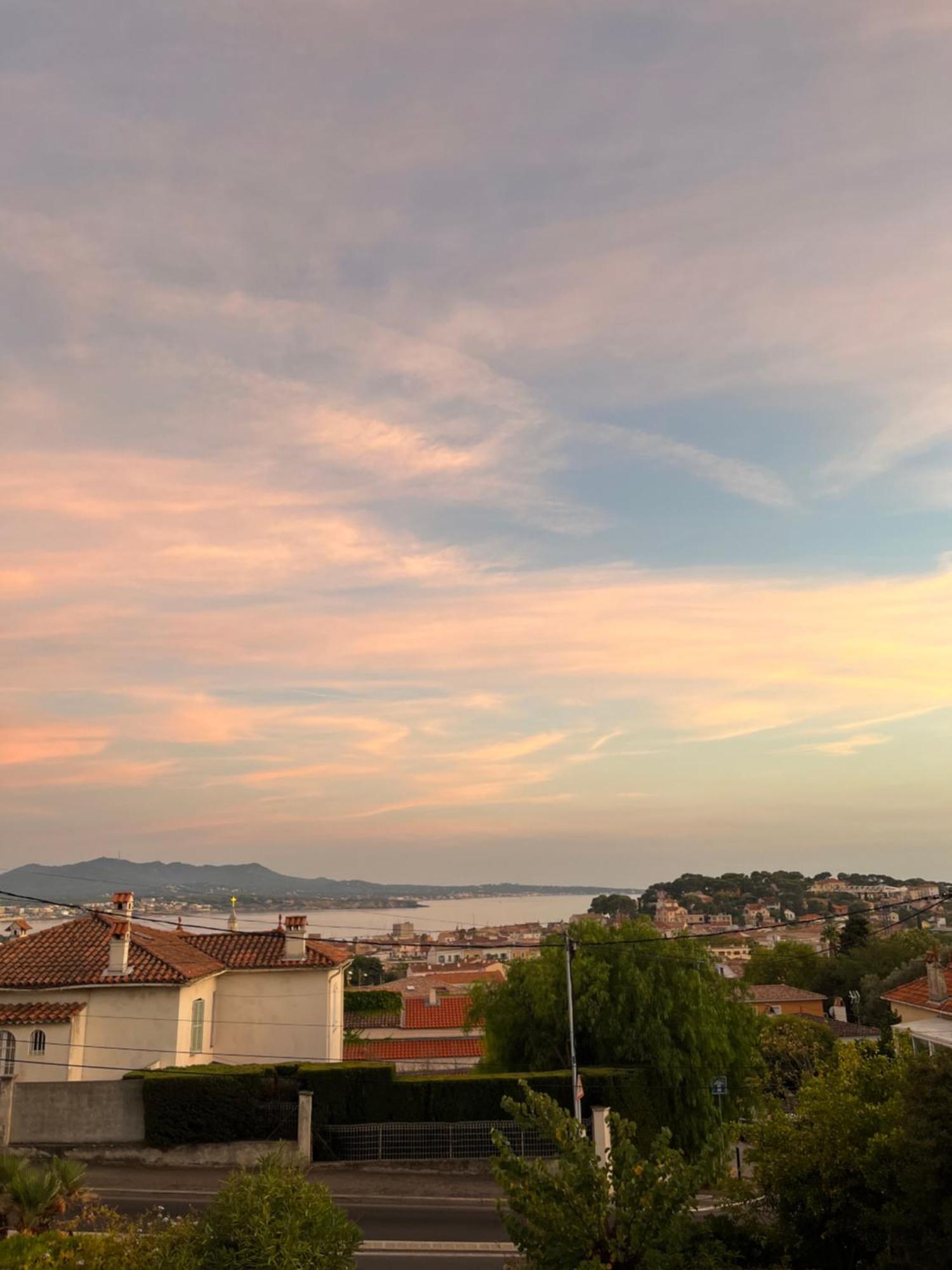 Petit Paradis A Sanary Avec Vue Mer Wifi Et Clim Buitenkant foto